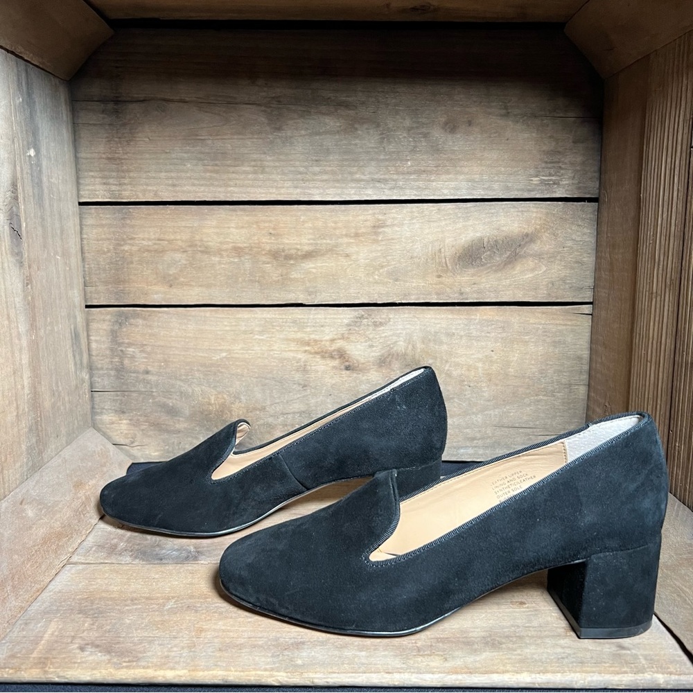 Banana Republic Black Suede Heeled Loafers Women’s 6.5